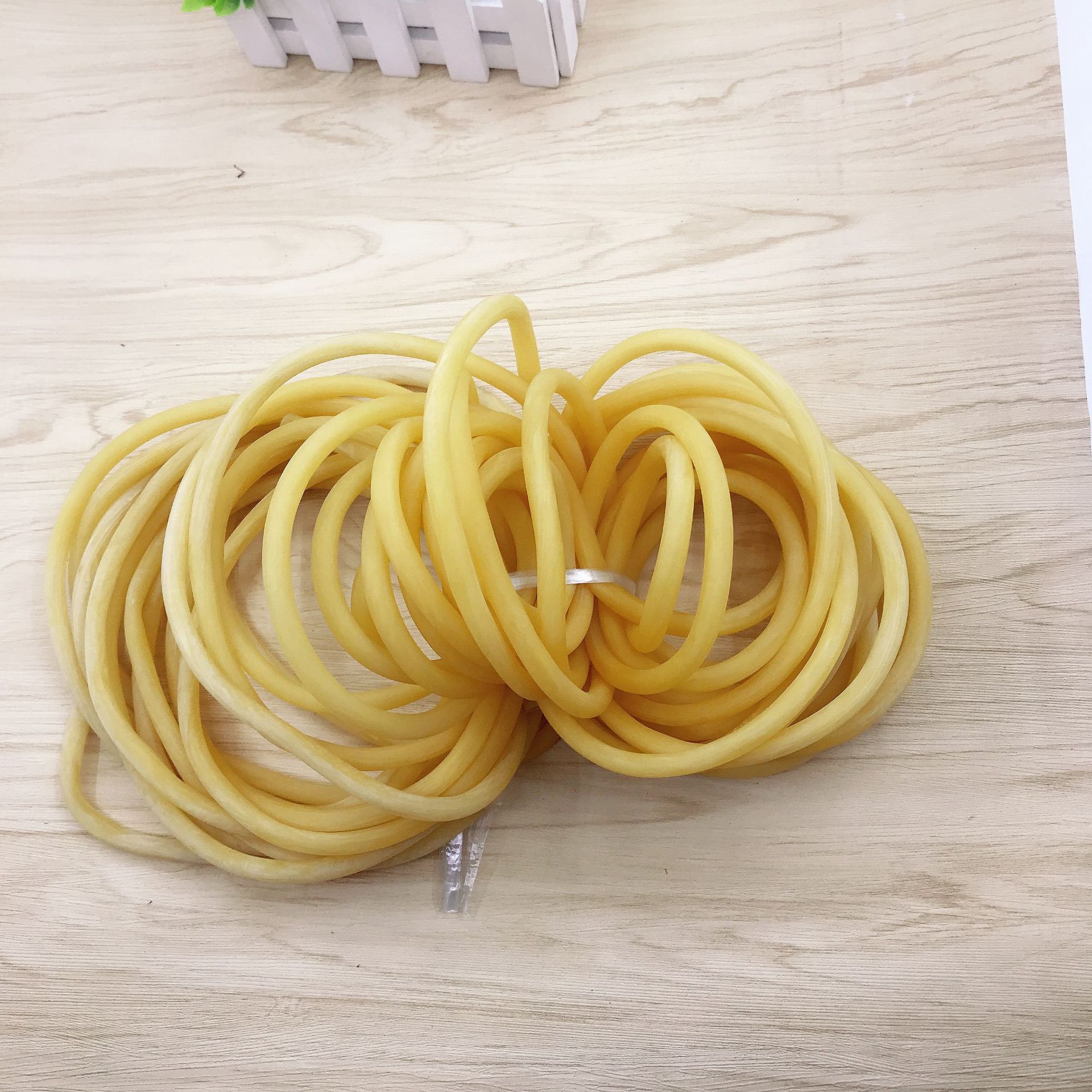 一包不足20米粗皮筋弹弓皮筋气门芯皮筋两元店饰品百货货源