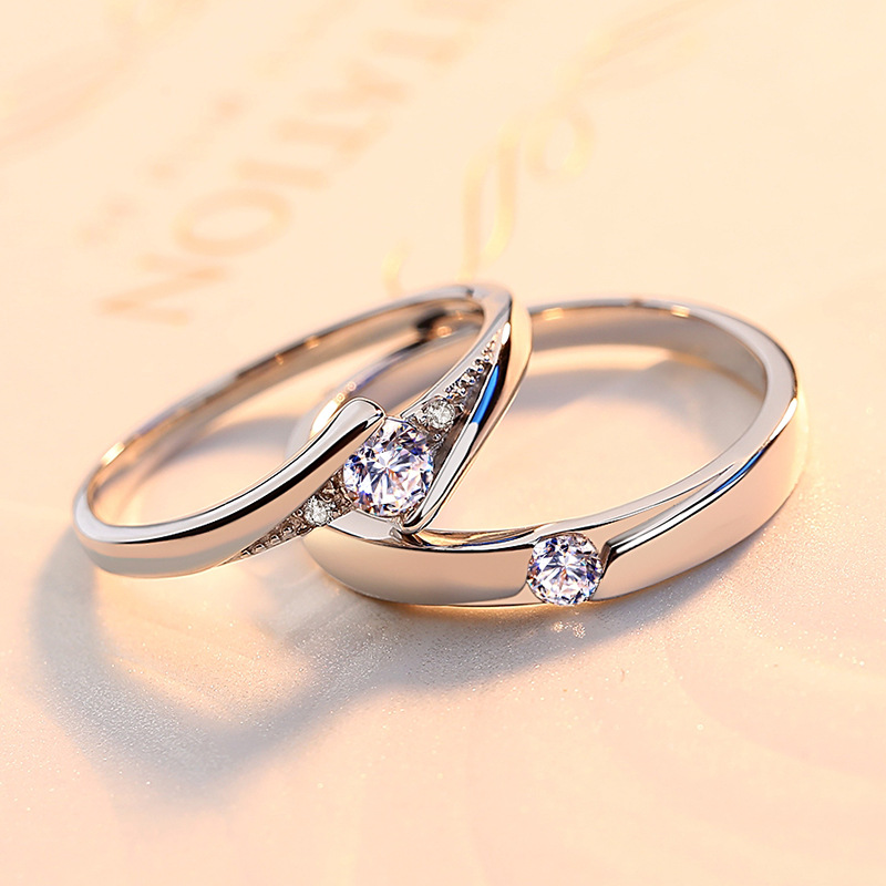 s925纯银仿真钻戒情侣戒指一对男女对戒结婚刻字求婚简约