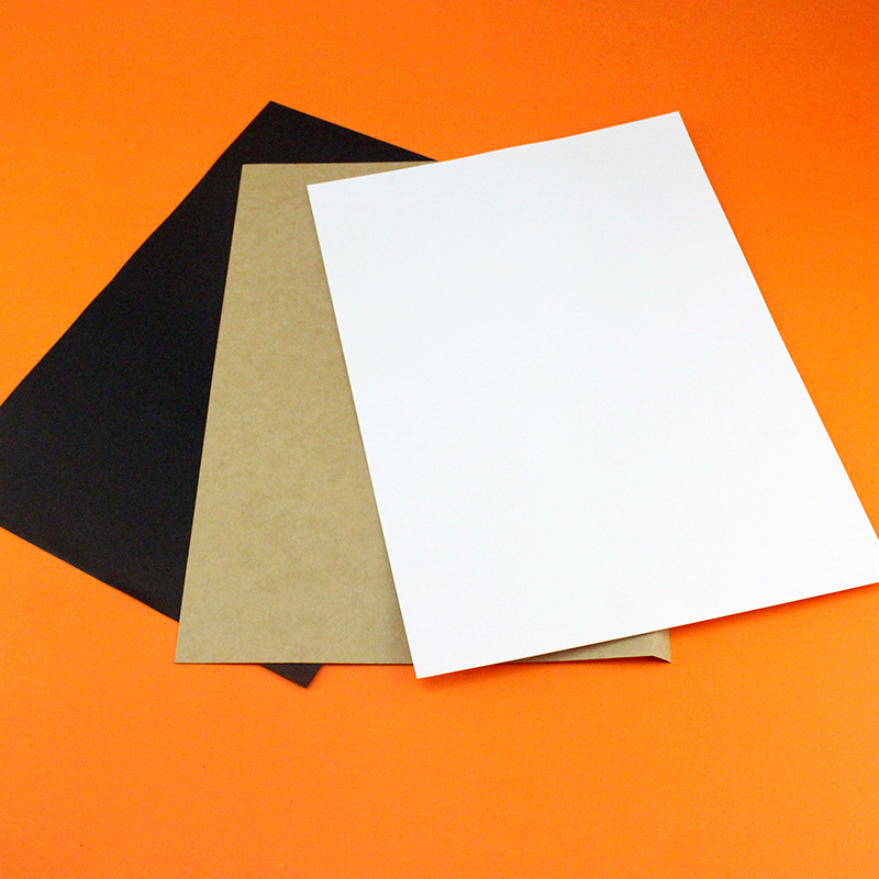 黑色白色牛皮卡纸4开4k8ka3a4厚硬大张儿童手工画画幼儿园美术