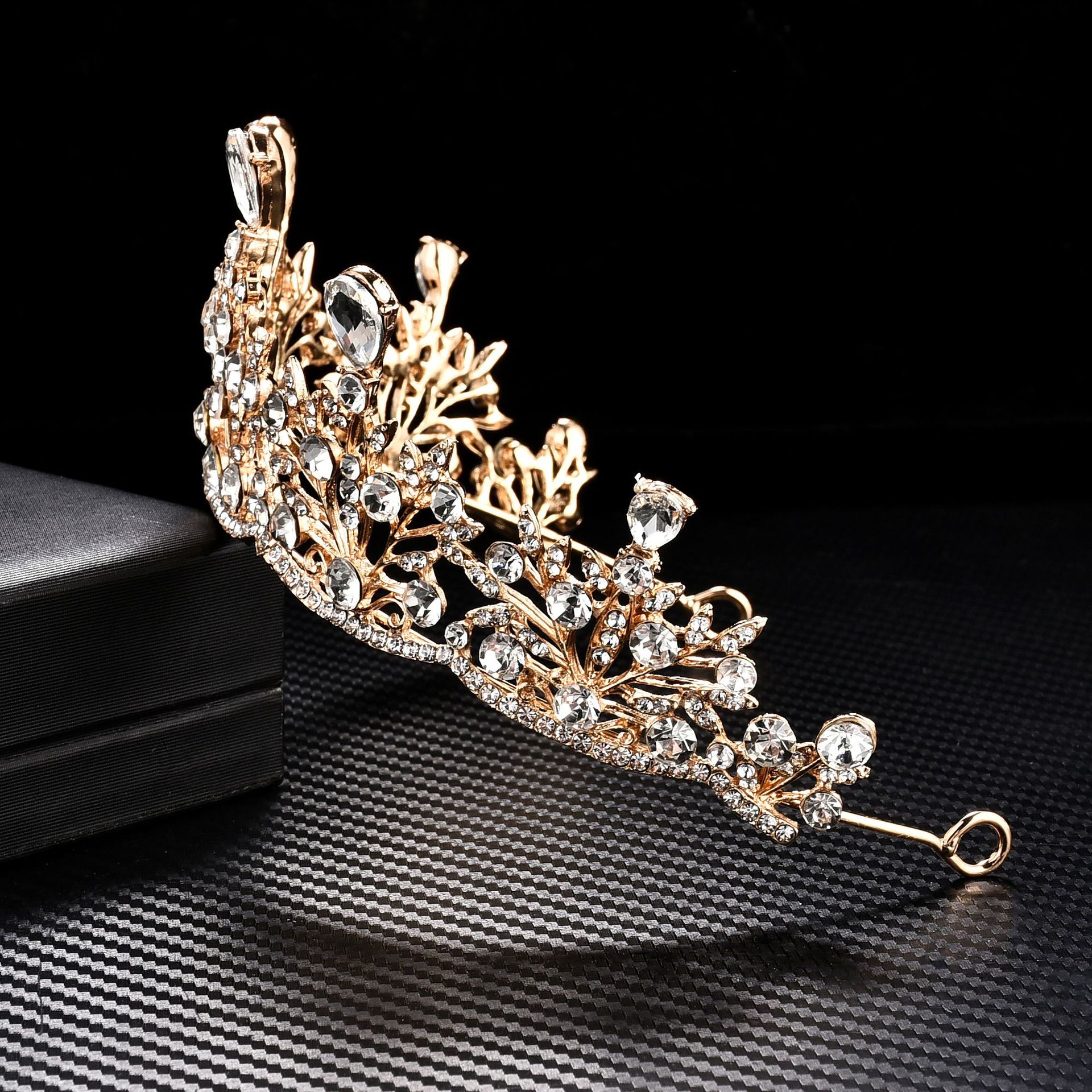 韩式新娘皇冠头饰金色水晶奢华大气结婚王冠婚纱配饰新娘发箍饰品