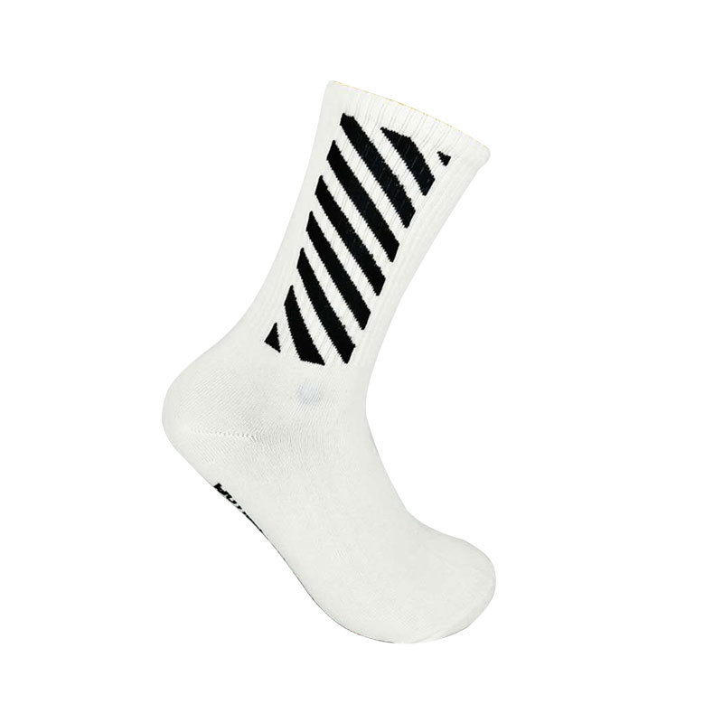 All Season Socks Male and Female Stockings Fashion Brand Street European American Harajuku Hip Hop Sports Skateboard Ins Twill Trendy Mid-Calf Length Socks