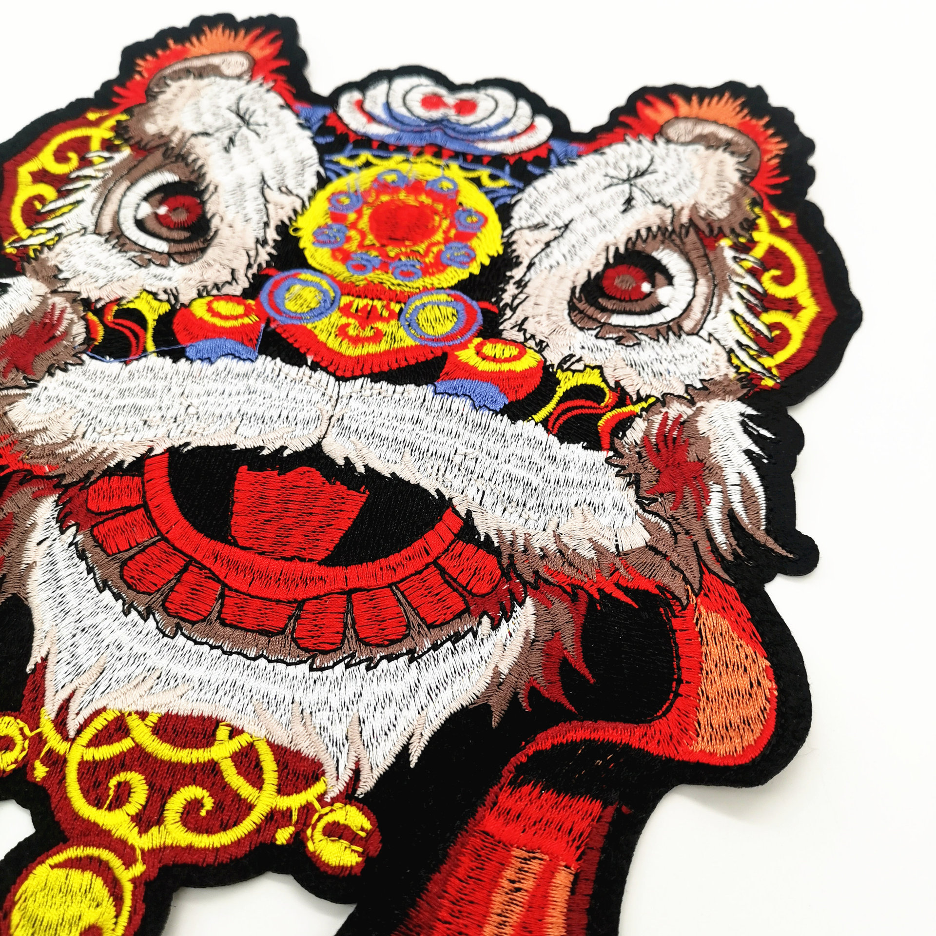 厂家直销 刺绣布贴中国风格舞狮布贴大号狮子头服装辅料可定制