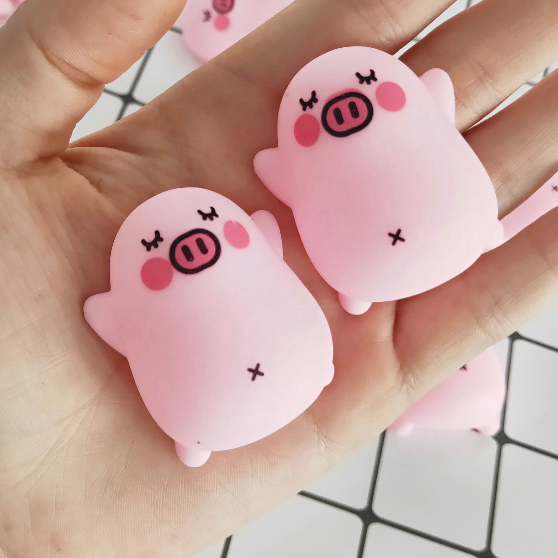 新款卡通可爱粉色小猪整人捏捏乐减压发泄公仔玩具儿童捏捏叫礼物