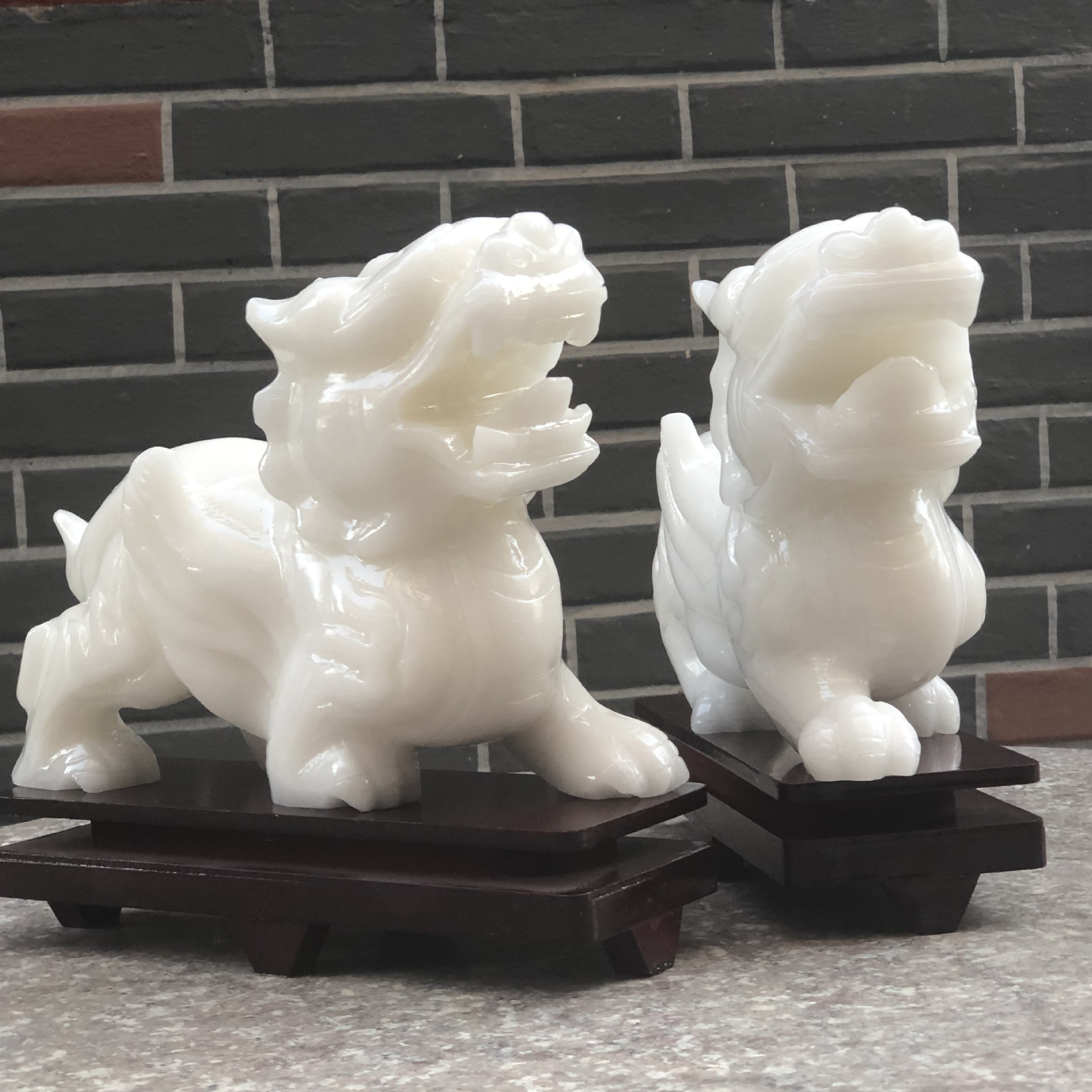 阿富汗白玉貔貅摆件 飞天貔貅带翅膀皮休客厅商务摆件开业礼品