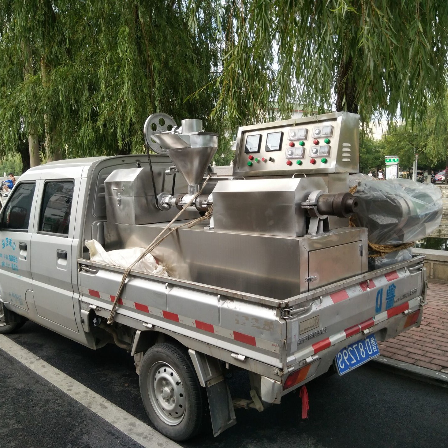 豆皮机器 人造肉机 蛋白肉机 豆制品设备 牛排机 免费培训技术