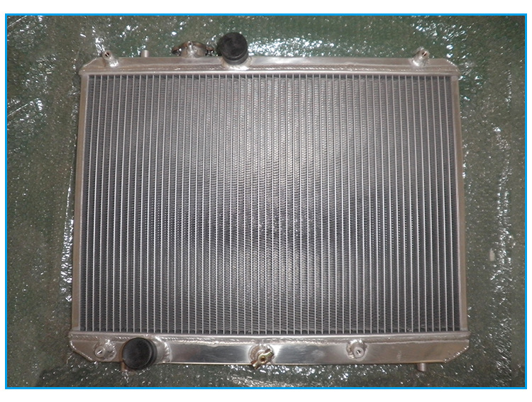 汽车水箱 手工焊接汽车大水箱适用于雨燕 汽车改装全铝散热器水箱