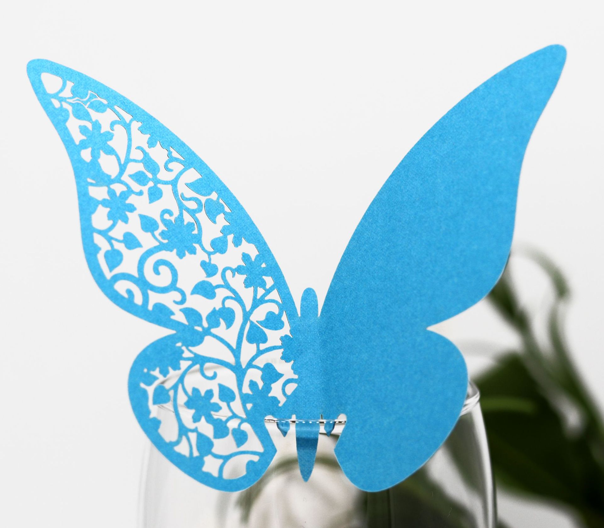 速卖通情人节装饰卡片 立体蝴蝶激光镂空杯卡 爱心席位卡墙贴批发