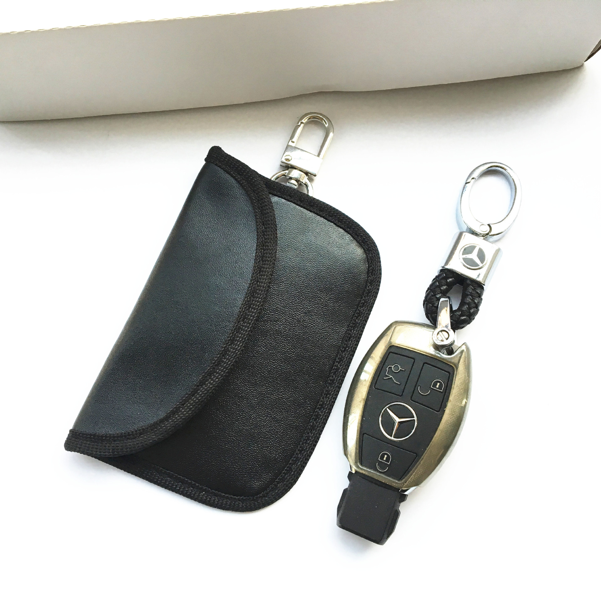 新款小尺寸汽车钥匙遥控屏蔽包防扫描rfid信号屏蔽汽车钥匙套黑色