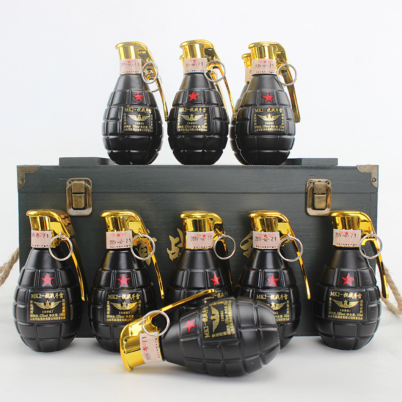 山东特产白酒mk2抗战手雷白酒 军旅浓香型粮食白酒 礼盒装批发