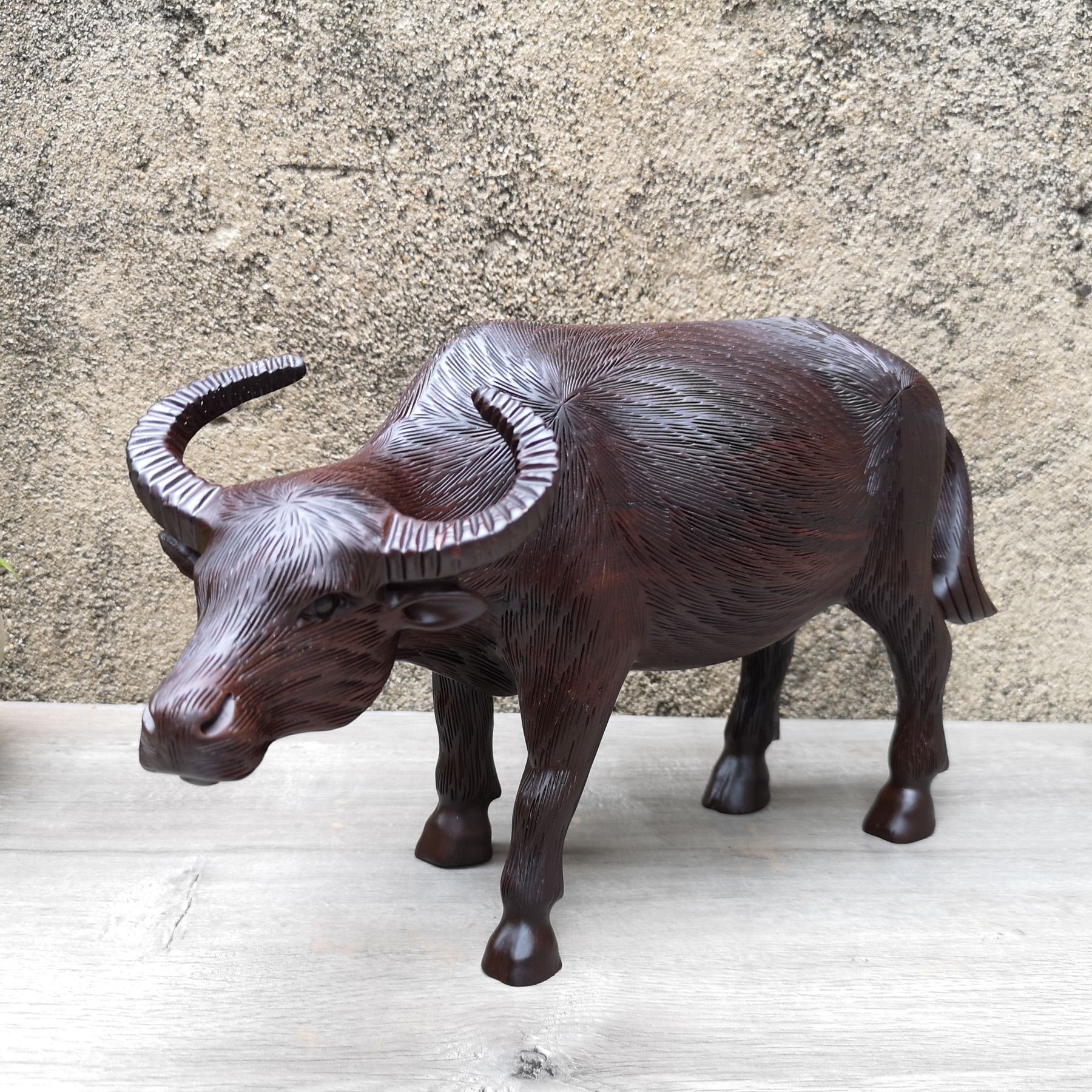 黑檀实木手工开毛水牛摆件牛气冲天家居摆件木质工艺礼品