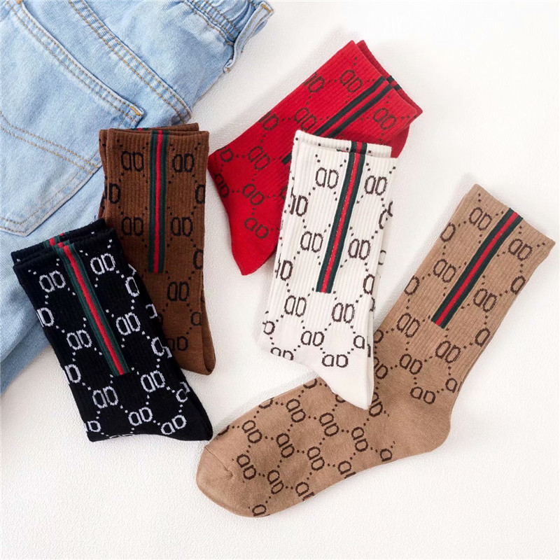 Trending on TikTok Same Style Retro Europe and America Style Letter 100% Cotton Socks Big Brand G Home Mid-High Tube Fashion Magazine Style Socks