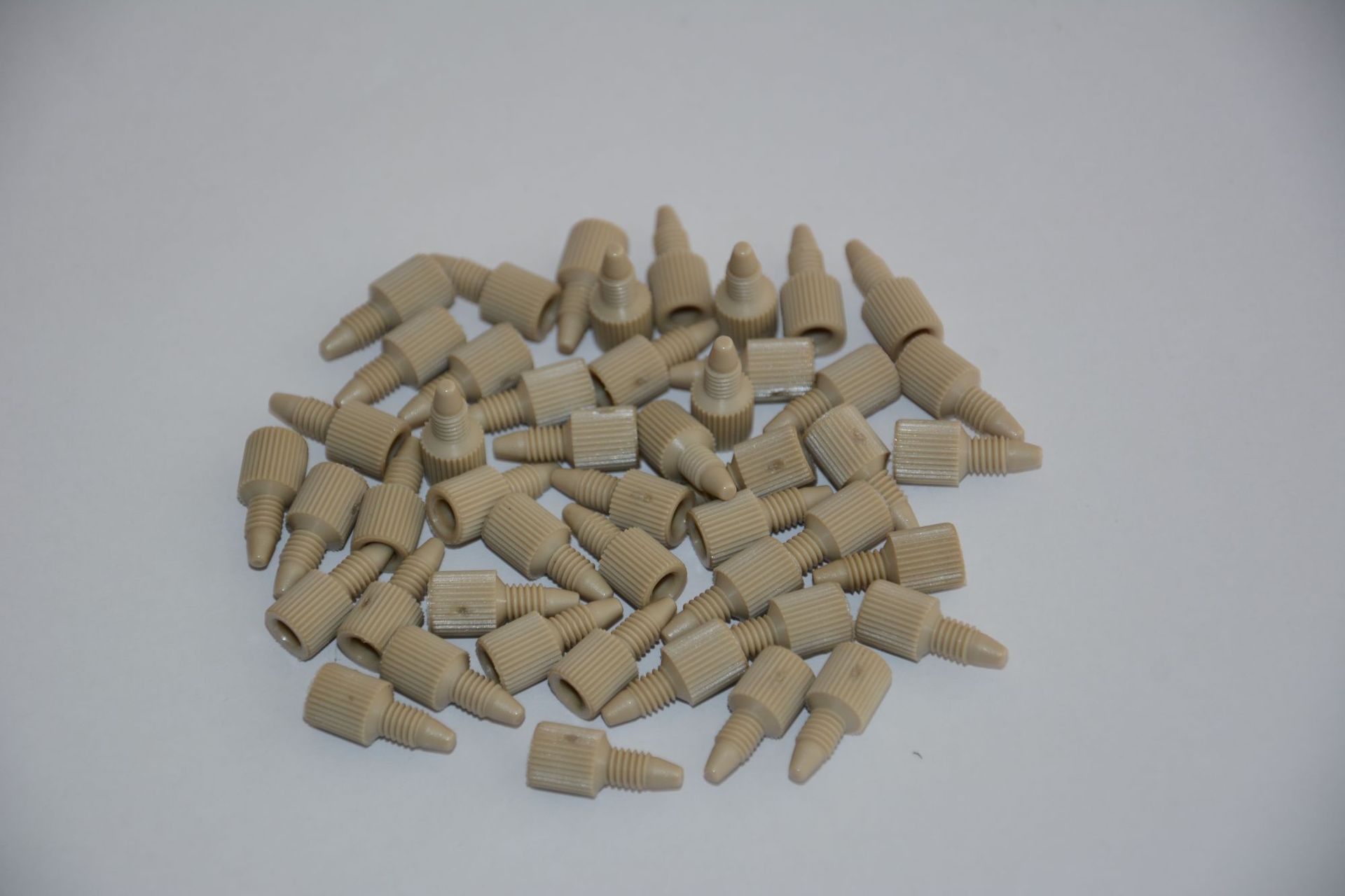 厂家供应1/16peek堵头 液相peek堵头 色谱柱用各种规格peek堵头