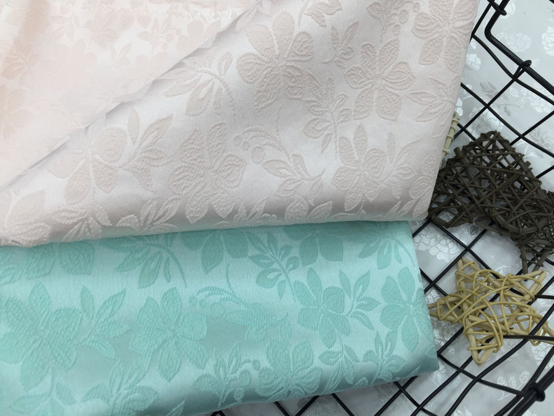 暗纹提花梭织树叶小花女装童装连衣裙布料秋季新款汉服面料现货