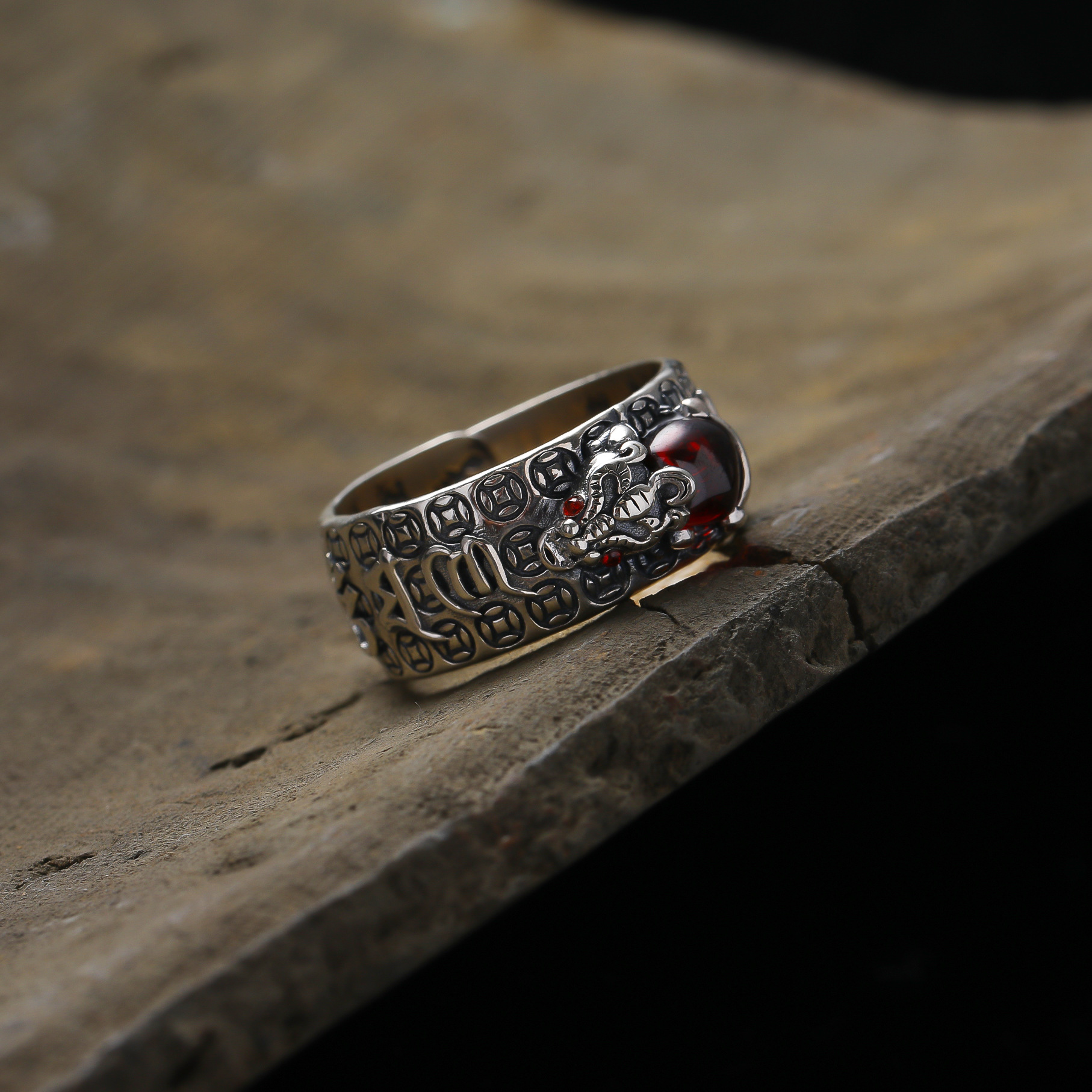 s925纯银饰品复古泰银心经六字真言貔貅金蟾蜍镶嵌石榴石男女戒指