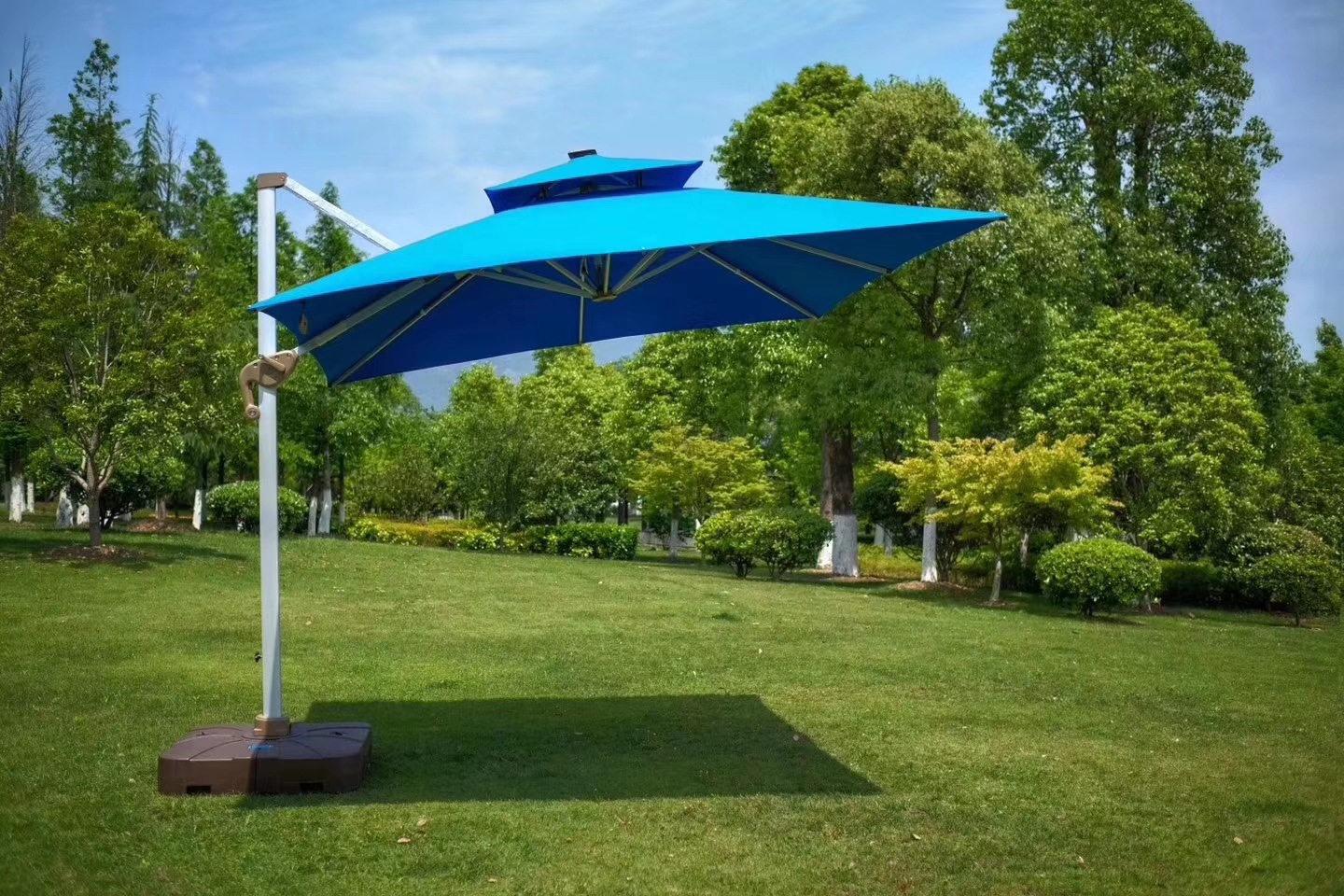 厂家直销户外遮阳伞 罗马伞带灯 单边伞 香蕉伞 沙滩庭院伞定制