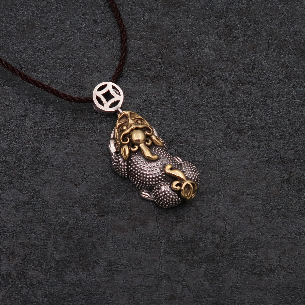 990银藏传复古金钱貔貅 吉祥吊坠定做 经典仿古银项链来样加工厂