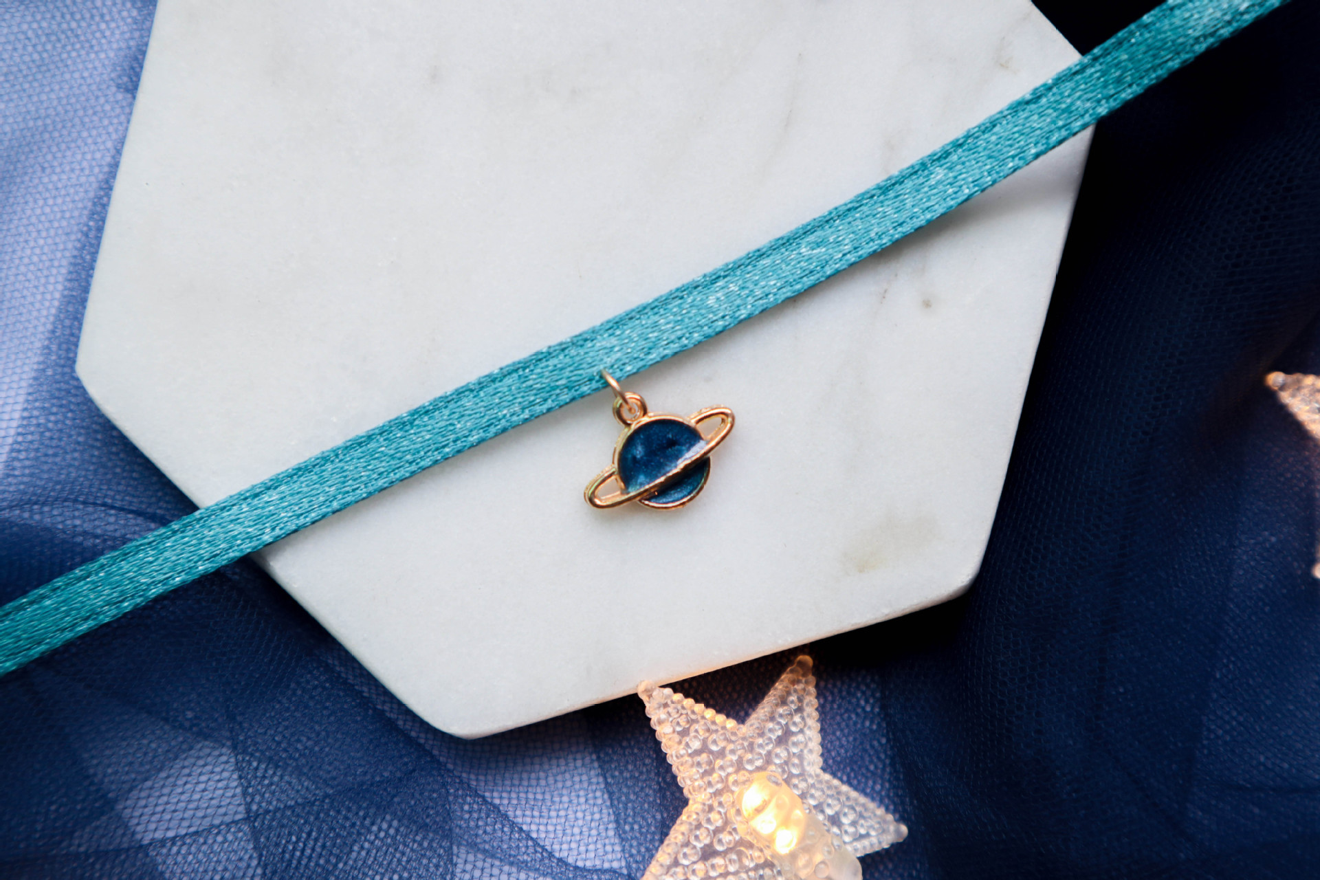 抖音网红饰品批发日韩少女风星球吊坠choker项圈短款锁骨链项链女