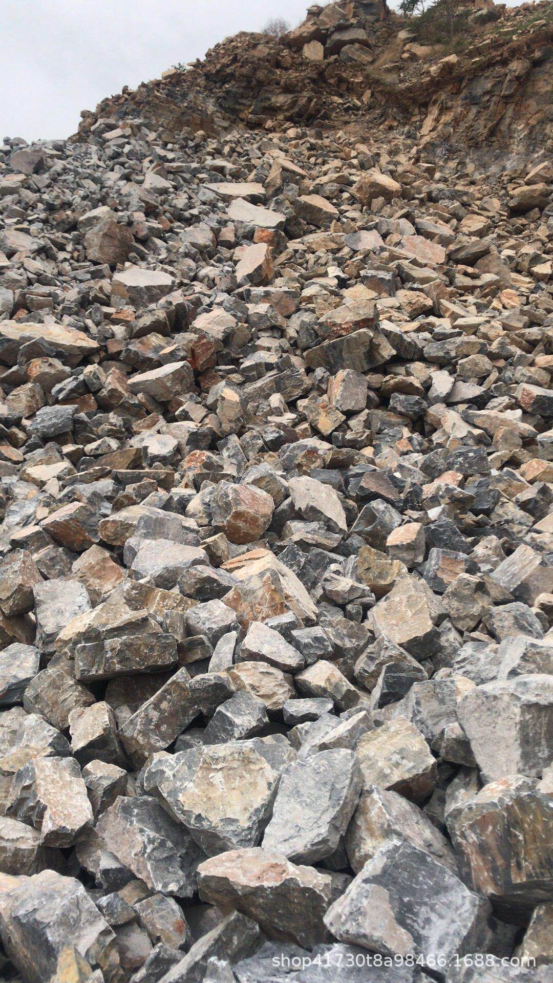 高速公路护坡石 堤坝河岸护坡石 河岸防汛挡土块石 毛石 手搬块