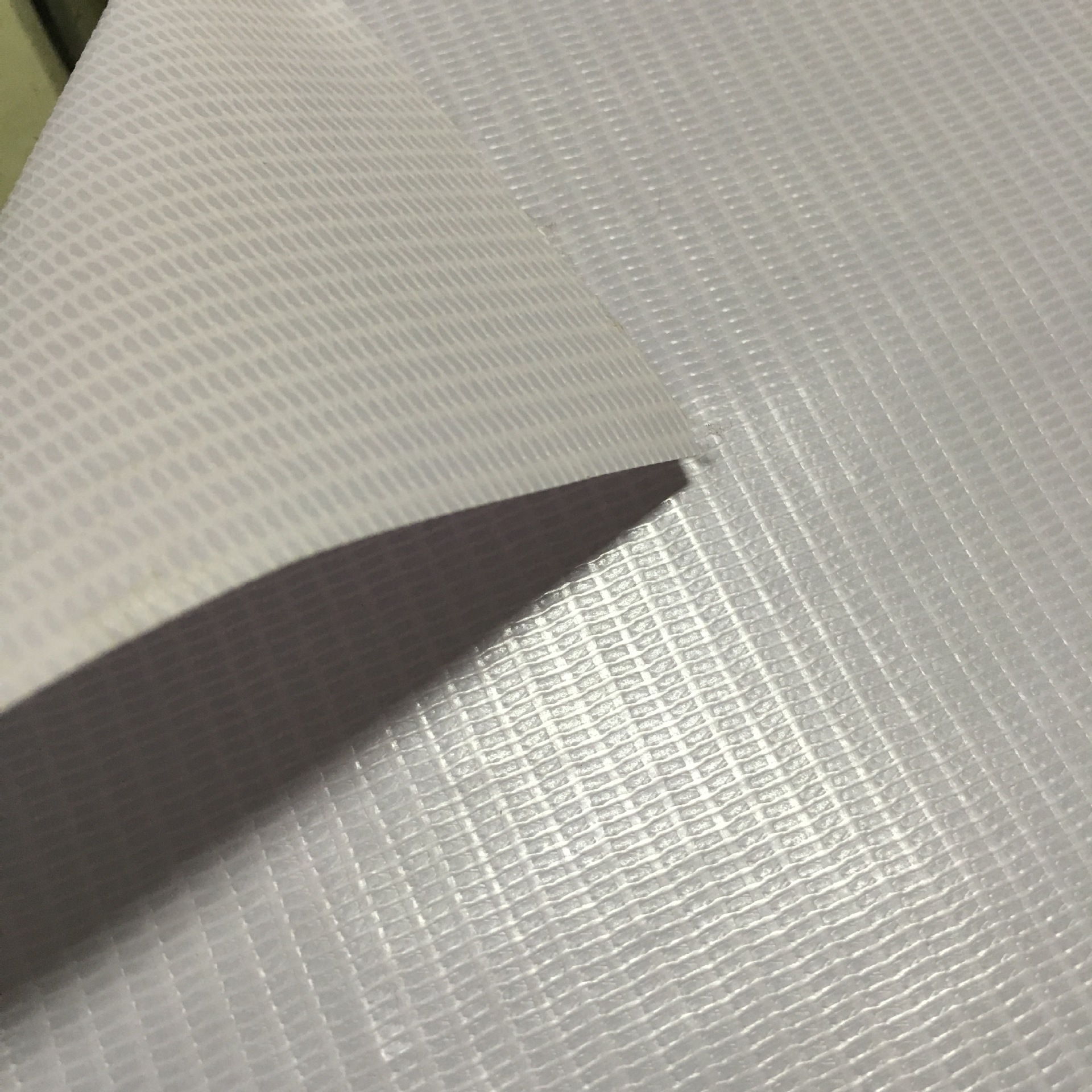 广州 供应520普通喷绘布 数码喷绘外打光灯箱布 高速路t牌展示布