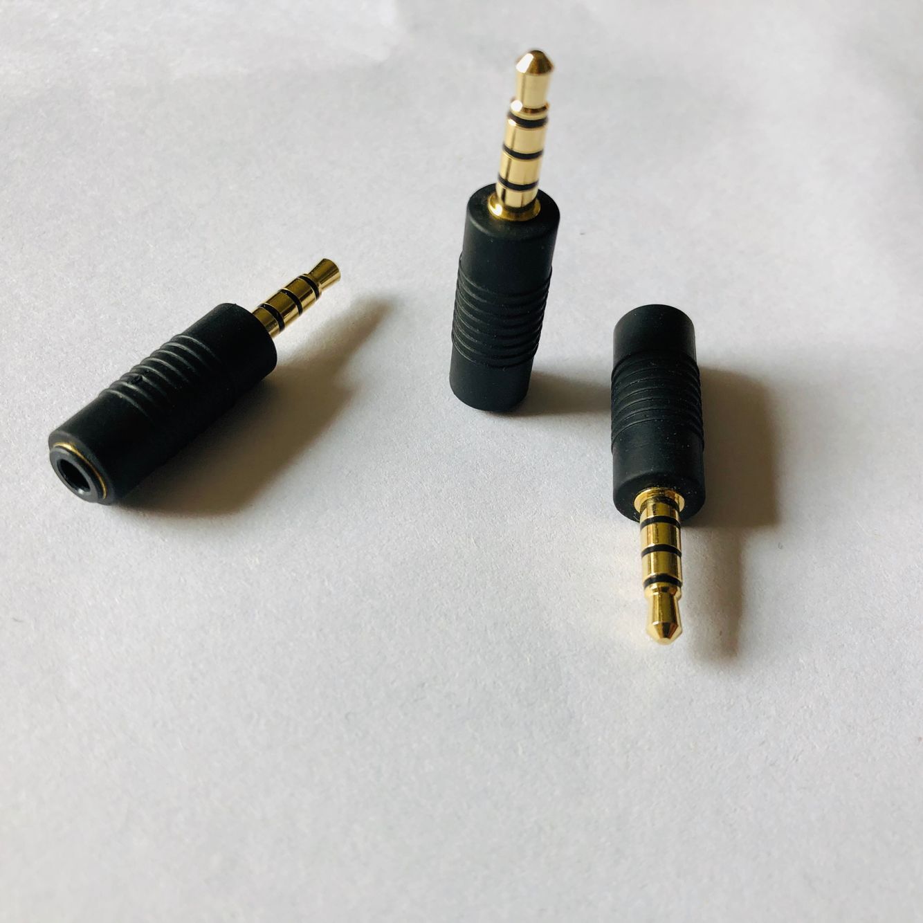 5mm耳机万能转接头 3.5四级公转母转换插头手机互转通用包胶皮