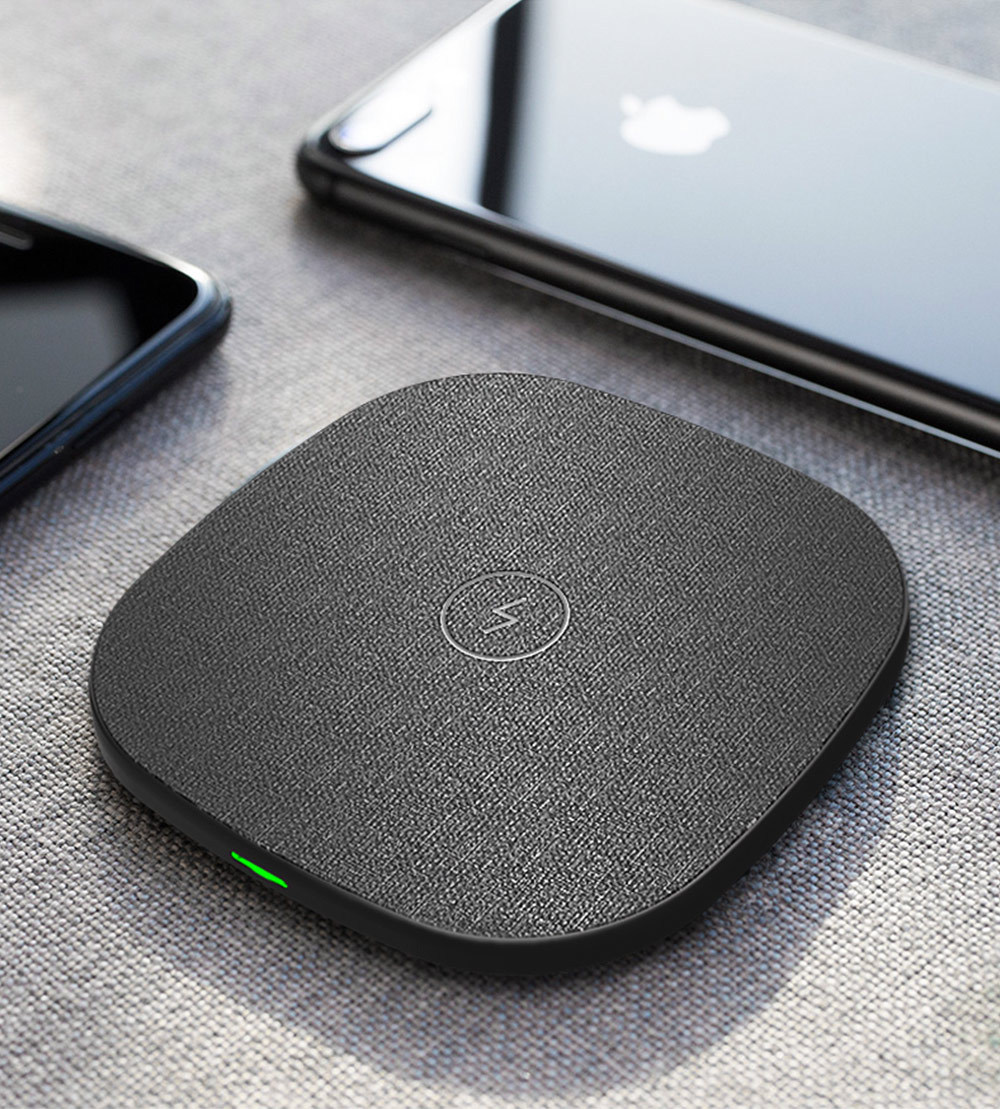 qi无线充电器ts01皮革快充适用iphone12 s8手机外贸礼品厂家直销