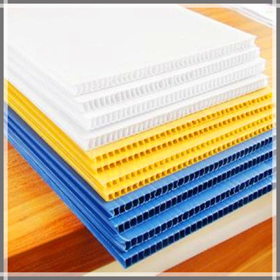供应贵州塑料蜂巢板平板 定制防静电2-10mm加硬瓦楞隔板 pp钙塑板