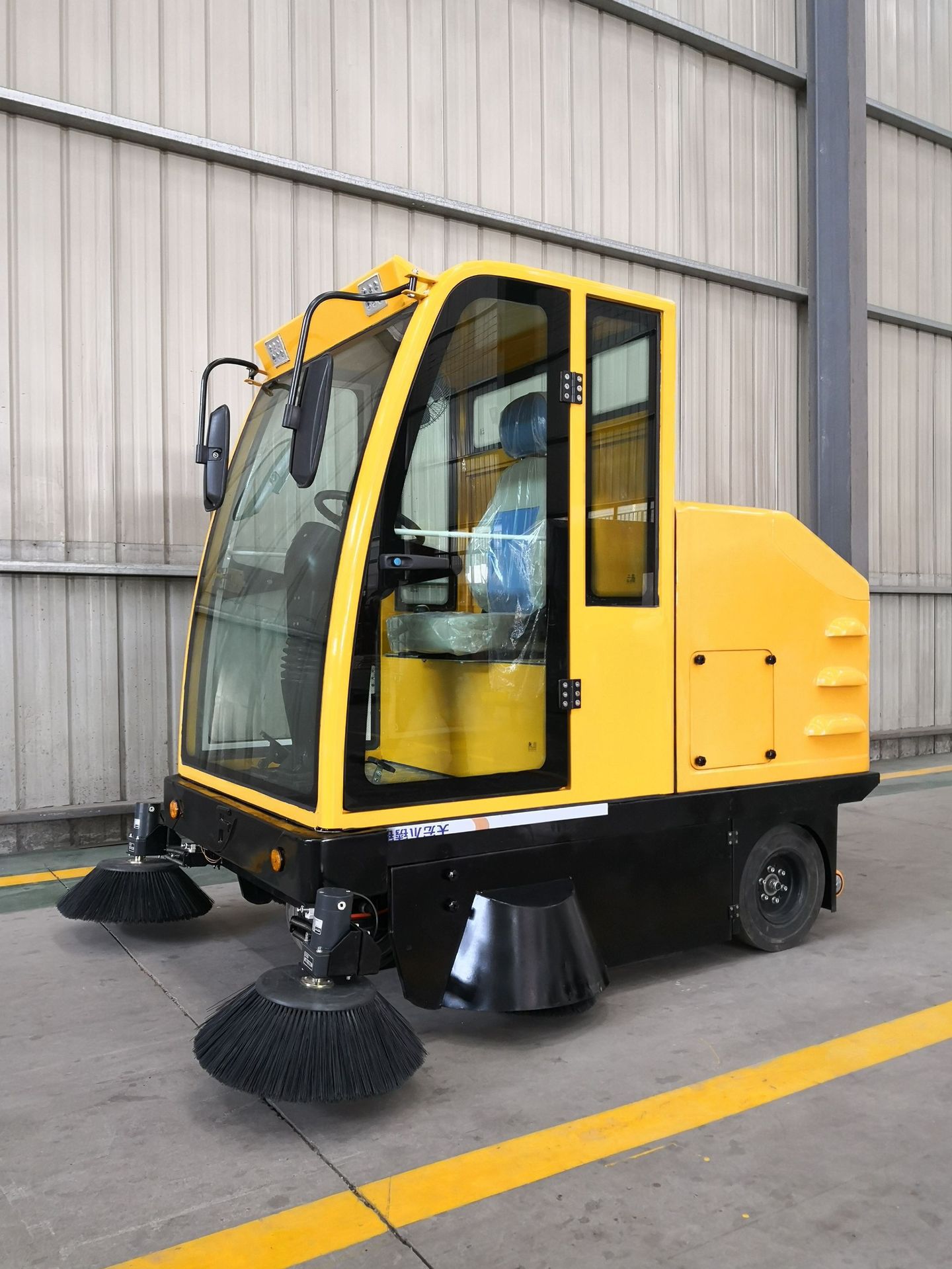 驾驶式扫地机电动扫地车工业道路树叶清扫车吸尘扫路车