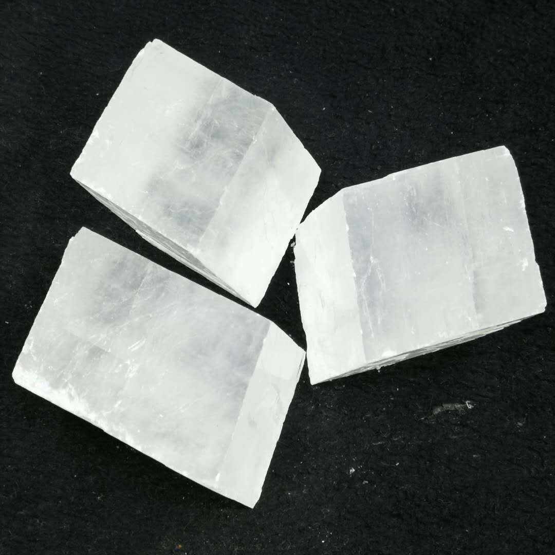 供应优质白色方解石大块方解石石粉原料矿标厂家直销