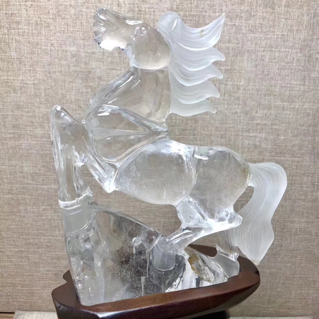 天然白水晶生肖马 原石水晶生肖马白水晶雕刻马摆件晶体通透