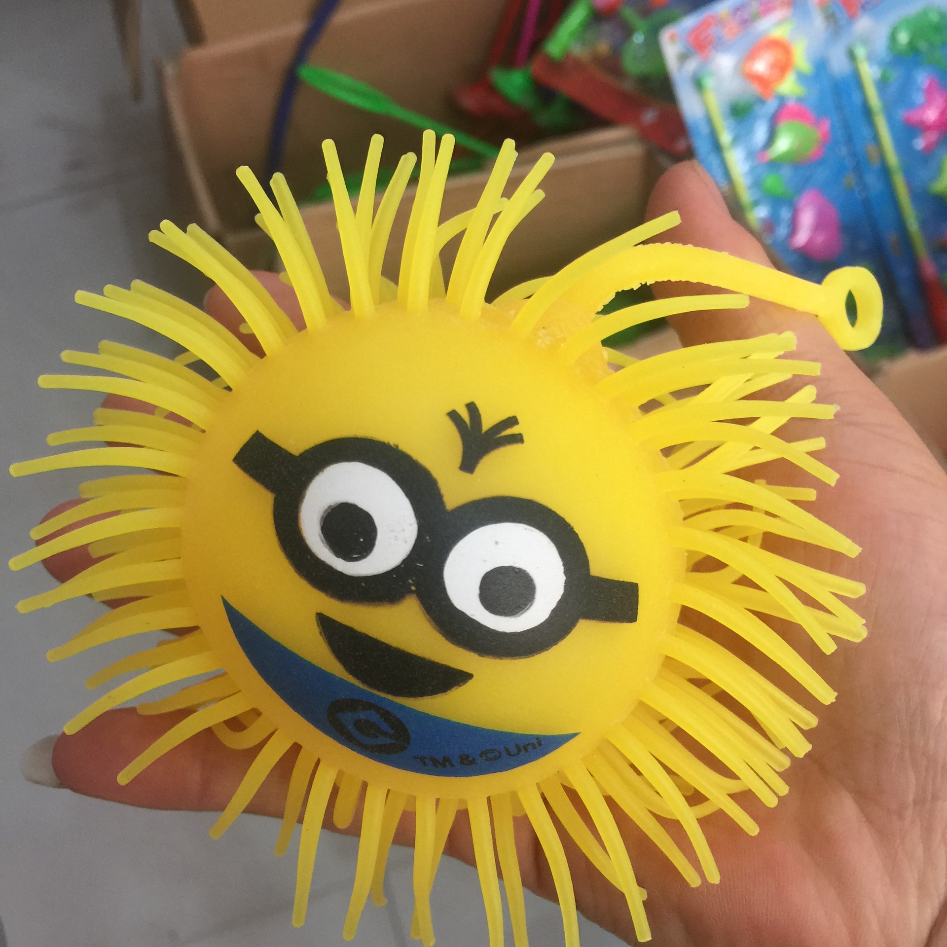 新款发光毛毛球 弹力闪光毛毛球 发光刺球发泄球软胶弹力球 热卖