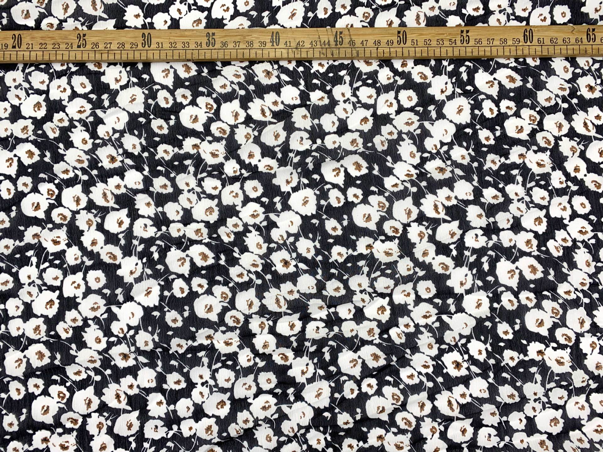 雪纺皱碎花活性数码印花布 小清新女装连衣裙衬衫梭织植物图花布