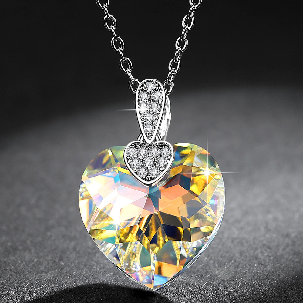 黄色产品名称:施华洛心形水晶项链商品描述上市年份/季节2021年夏季