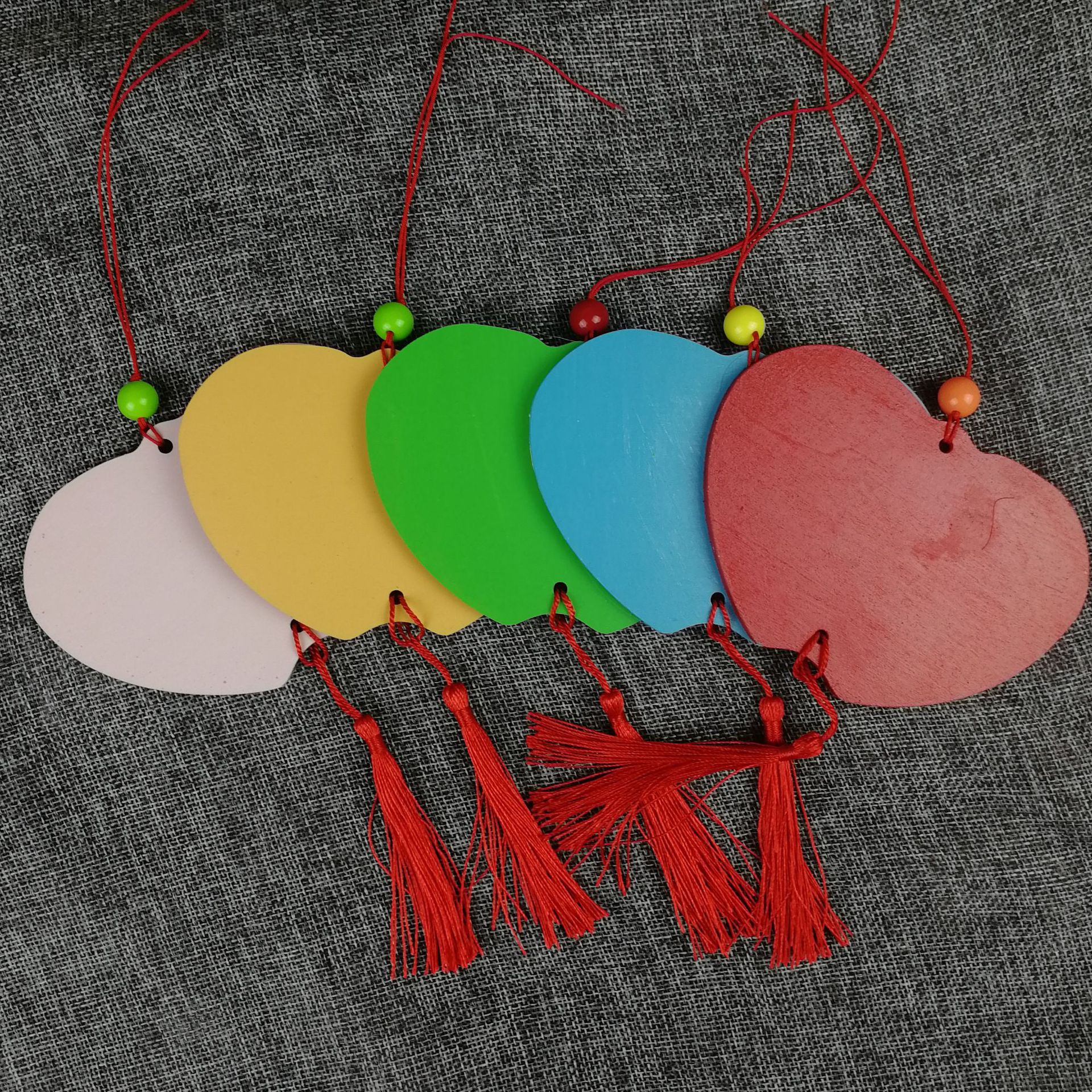 彩色心形定制椭圆祈福许愿牌景区寺庙平安姻缘幼儿园装饰木吊牌