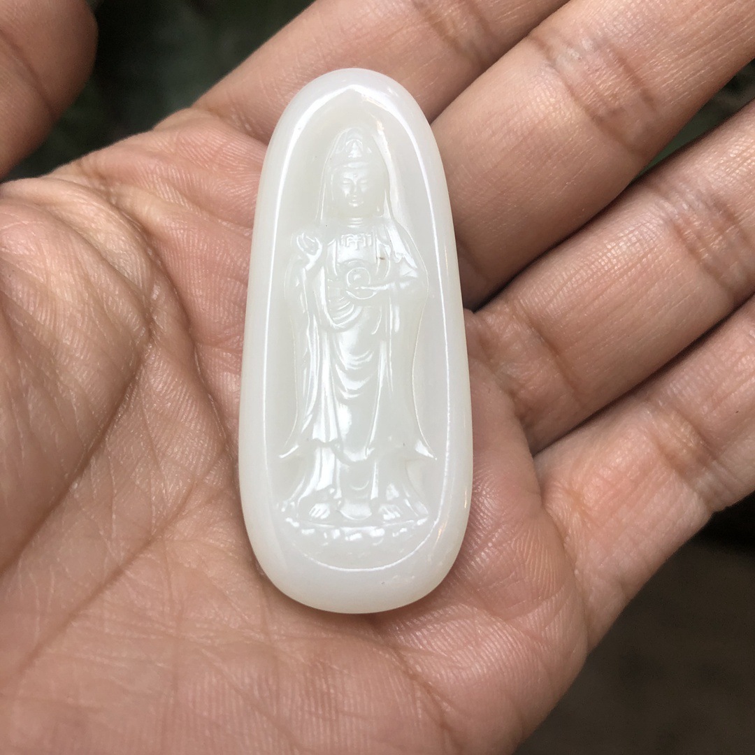 新疆和田玉精工雕刻观音菩萨南海站立观音菩萨牌子吊坠挂件配证书