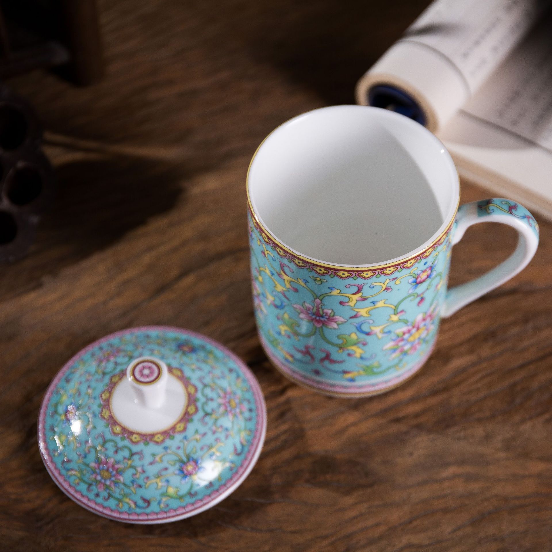 Jingdezhen Ceramic Enamel Bone China Tea Cup with Lid Pastel Office Cup Palace Style Tea Cup Meeting Gift Cup