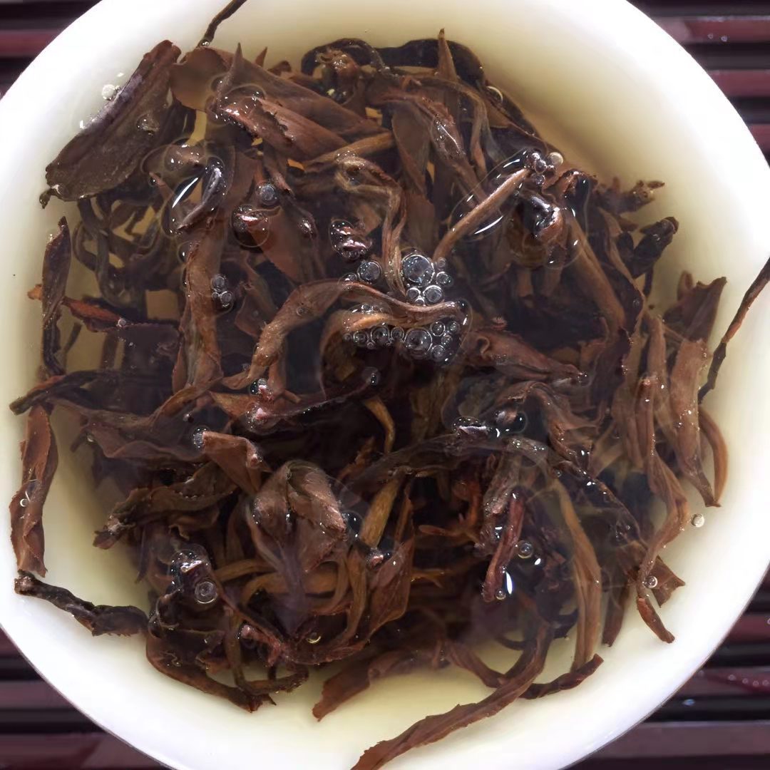 批发 云南勐海南糯山古树晒红2021年春茶料制作 古树红茶 纯生晒