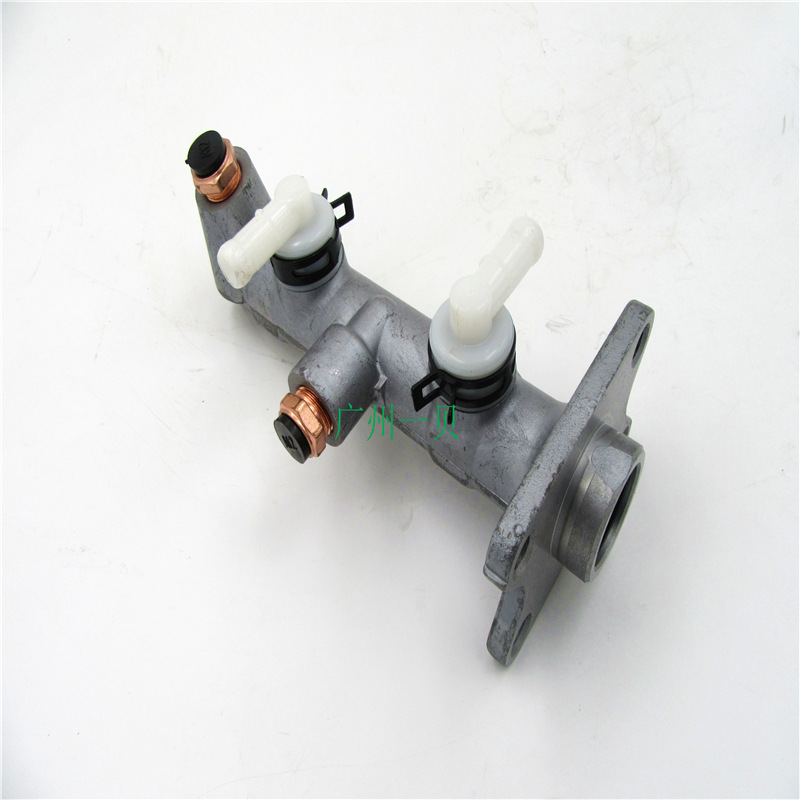 4720136392适用于丰田考斯特汽车刹车总泵制动总泵