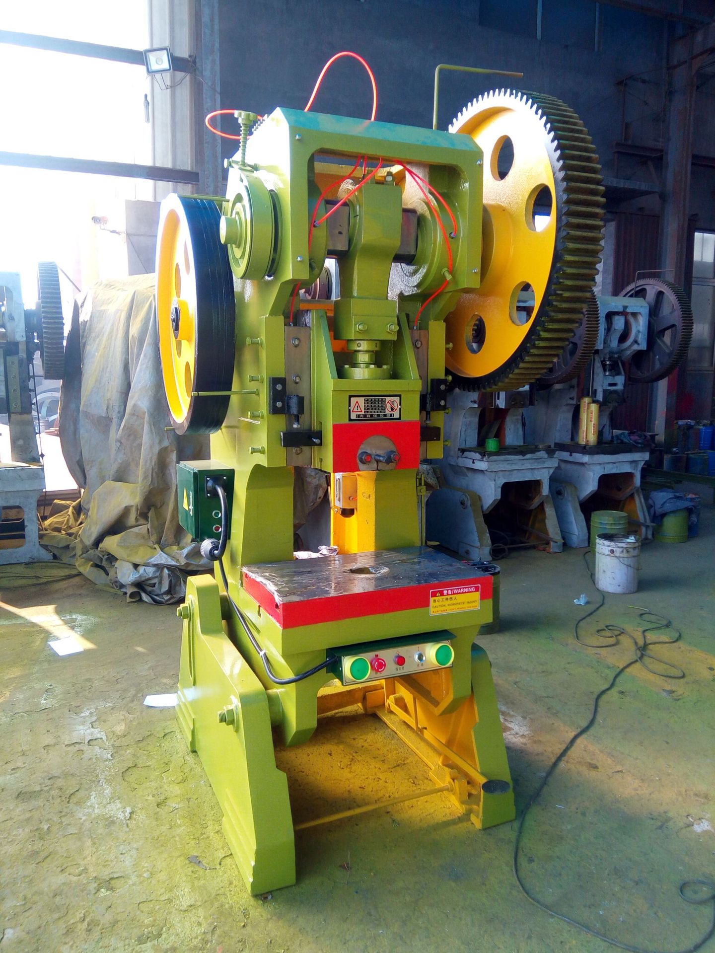 淄博63吨普通冲床 开式可倾冲床压力机 通用性强 操作安全方便