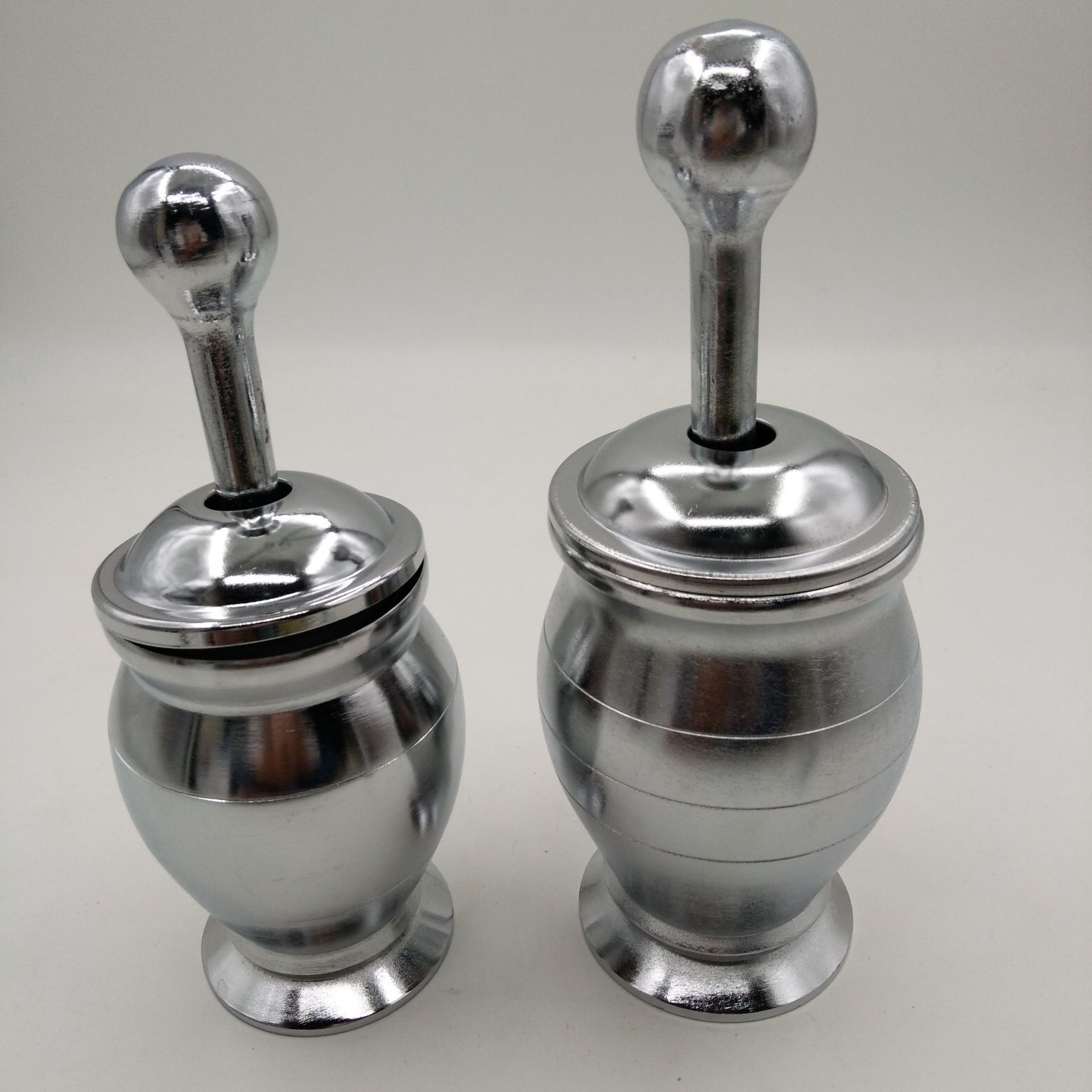 铸铁捣药罐药碾子中草药研磨器捣药蛊捣蒜器铁捣药缸