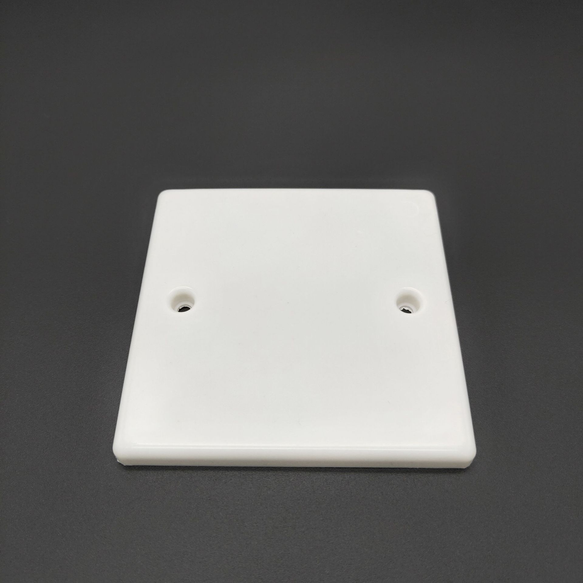 厂家批发 86型墙壁开关面板 工程预装86盖板 塑料暗装白板盖板