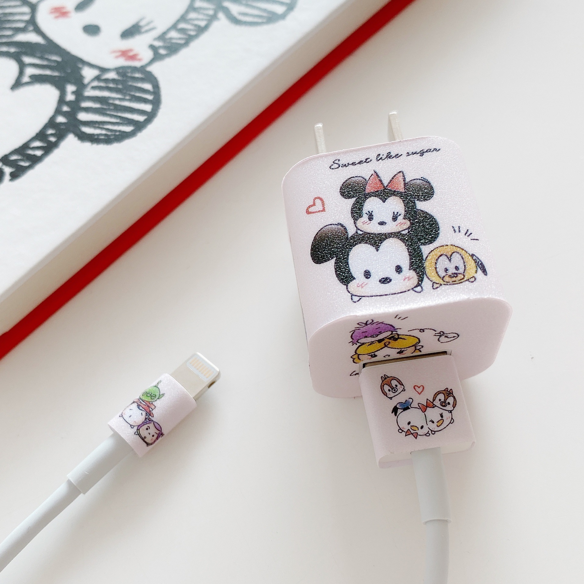 适用创意卡通苹果充电头贴纸iphone11 xs国行充电器闪粉贴膜贴纸8