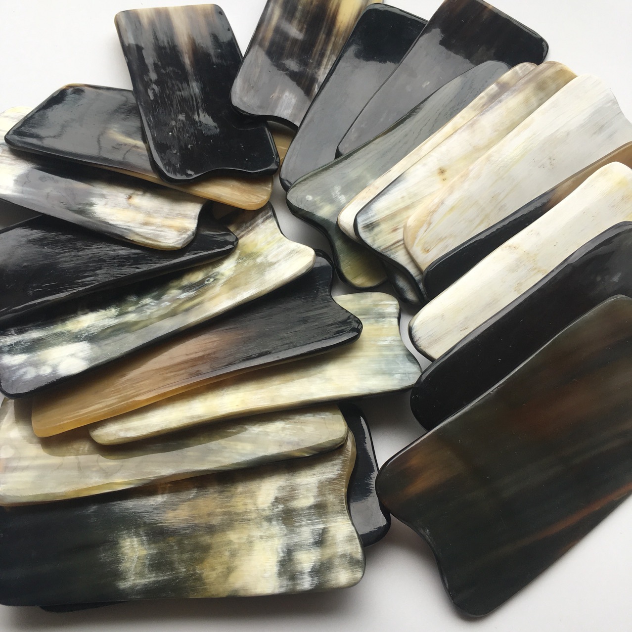 非洲牛角四方随形片四方片牛角梳羊角梳各种牛角制品加工定制批发