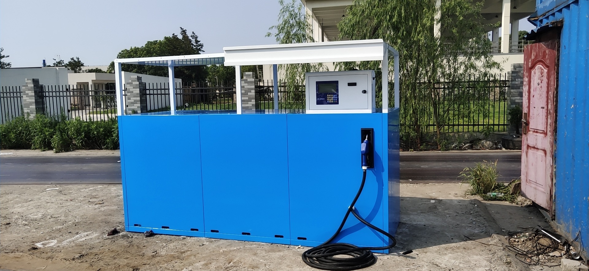 工厂支持定做二吨撬装式尿素加注机 加油站加注机 微信扫码加注机