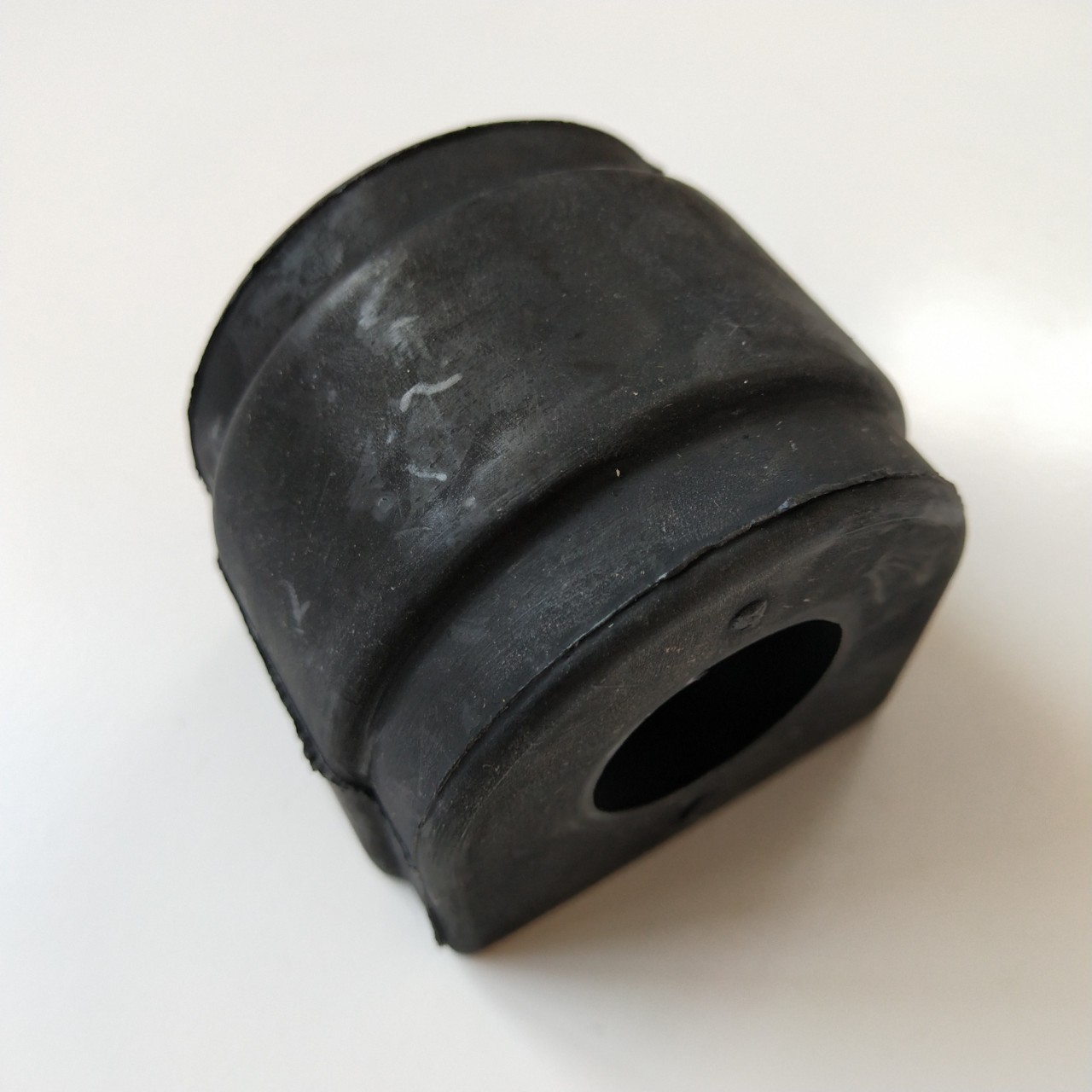 适用于宝马平衡杆衬套稳定杆胶套悬挂开口胶橡胶配件31351097021