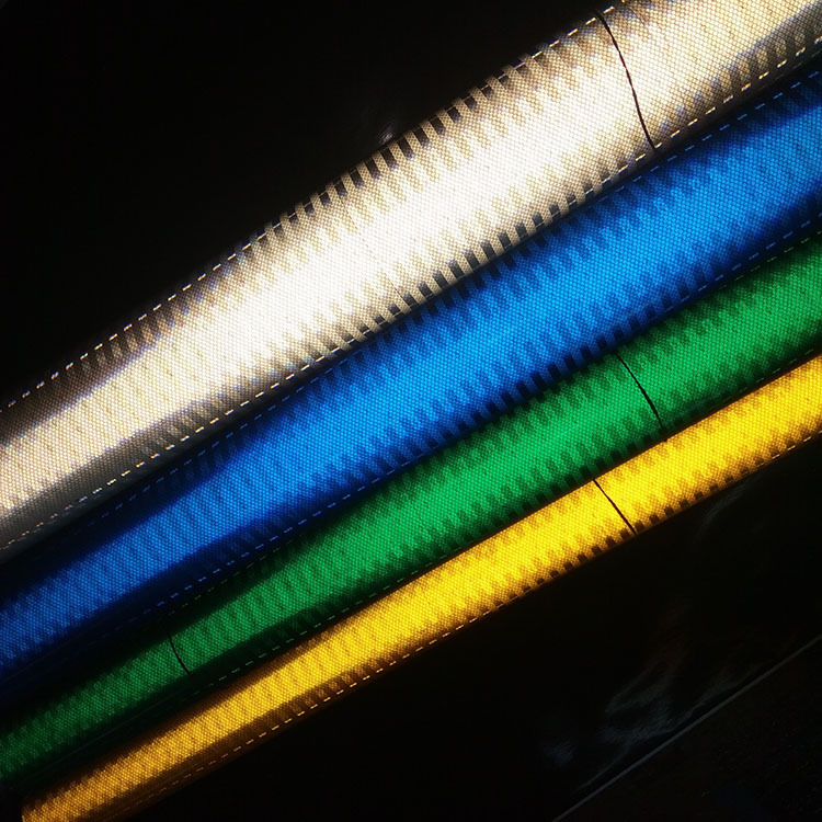 egp工程级反光膜加工 国标四级二类微棱镜反光膜 3430反光膜加工