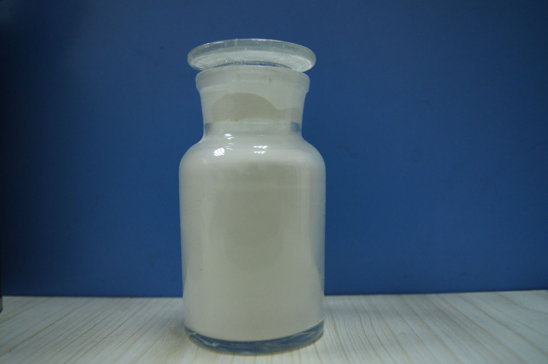 橡胶制品防喷霜剂