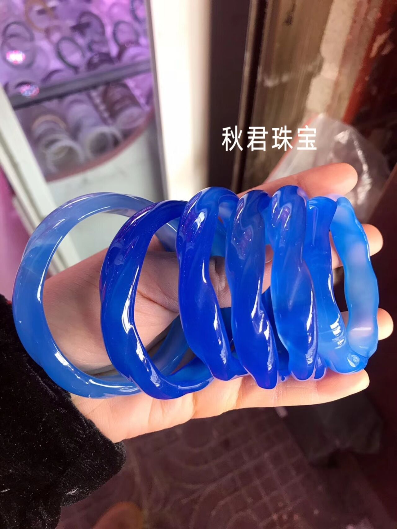 厂家批发天然浪漫土耳其蓝玉髓扭转乾坤节节高升玉髓手镯时尚高贵