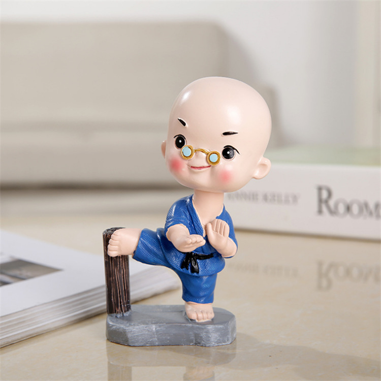 树脂眼镜光头小和尚摆件可爱汽车家居装饰品厂家来图定制
