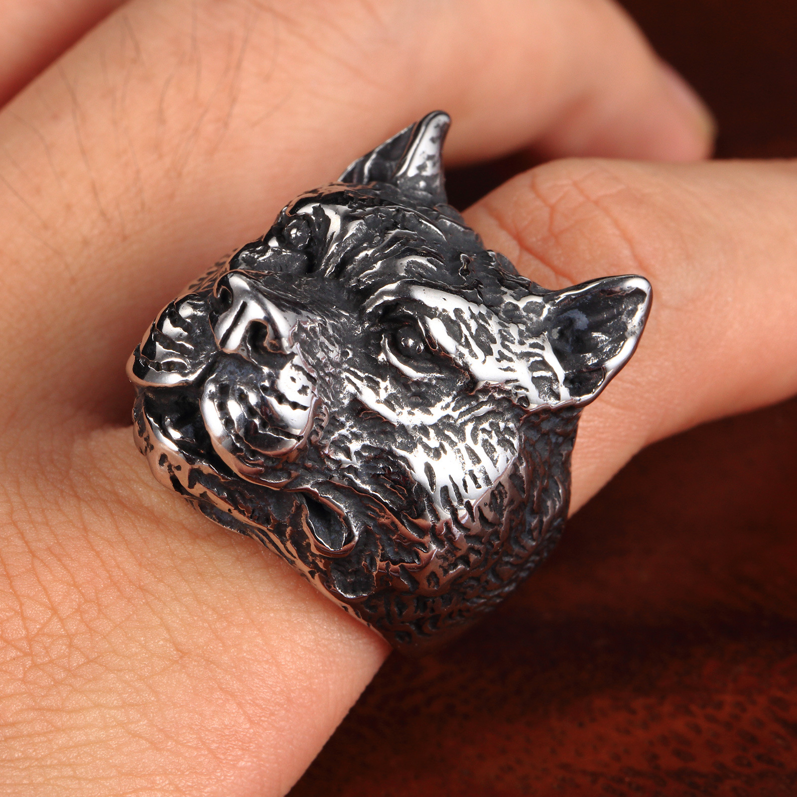 跨境电商饰品批发 不锈钢男士动物 黑金色狗头钛钢戒指 礼物