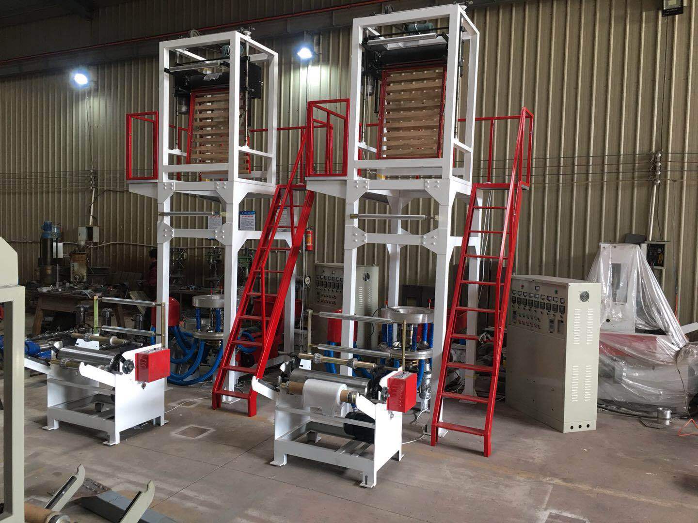 大量供应 高速背心袋吹膜机 普通sj-50高低压吹膜机 单螺杆吹膜机